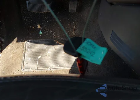 2002 Ford Explorer Xlt z USA, uszkodzony, nr VIN 1FMZU63WX2UB33242